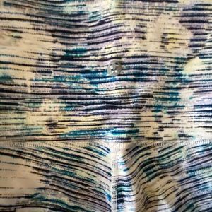 Size 6 lululemon Wunder Under HR crop-pattern